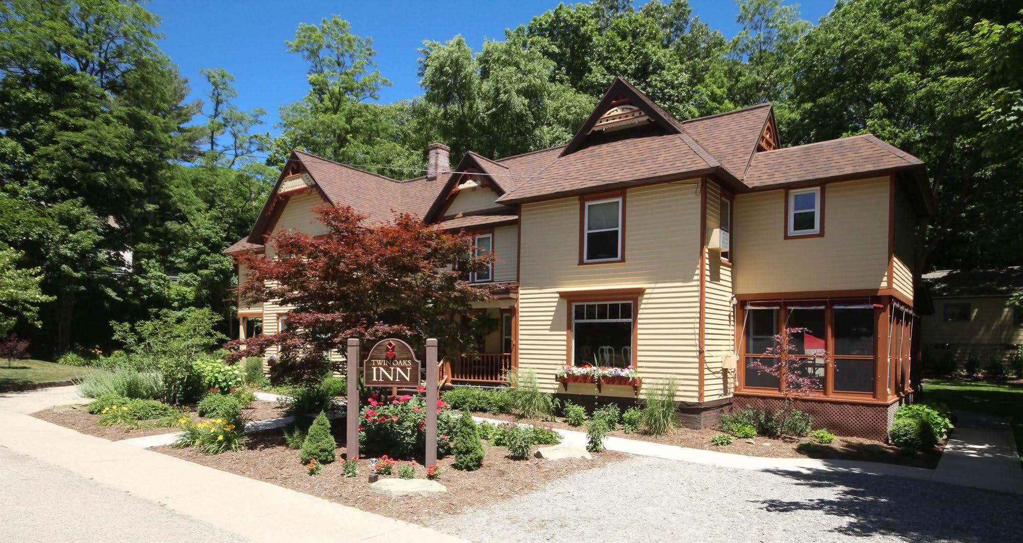 Twin Oaks Inn Saugatuck Exteriör bild